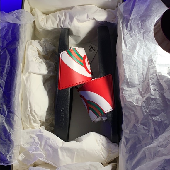 !!!!!!!Sold!!!!!Brand new Gucci slides size 6 NWT. - Picture 7 of 8